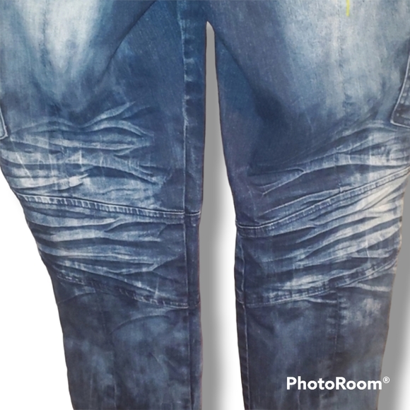 Almost Famous Distressed Mid Rise Jeans - Picture 7 of 10
